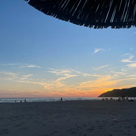 Sea La Vie In Lalez Durrës